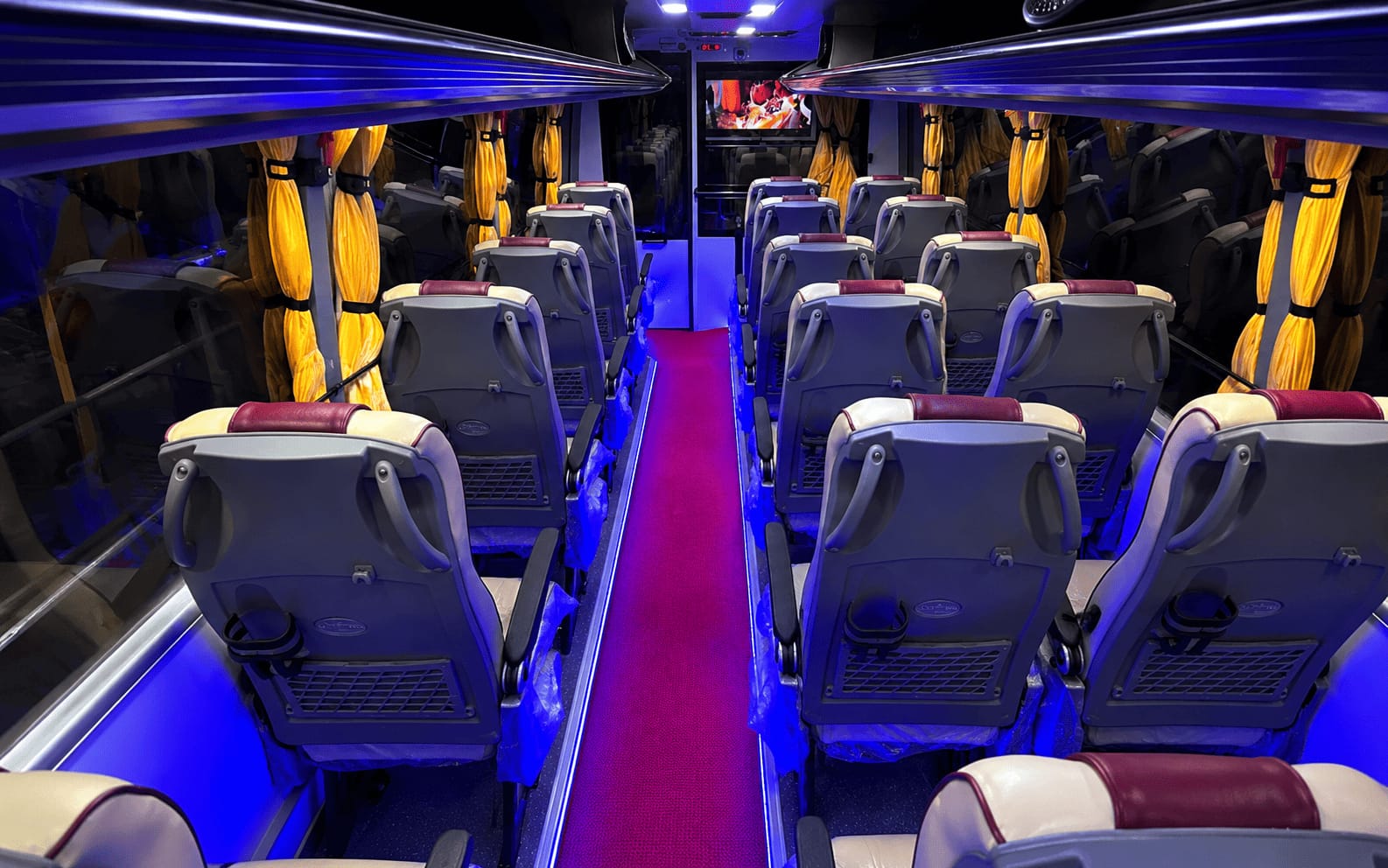21 Seater Luxury AC Bus 2x1 — image 3